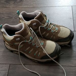 Cabelas hiking boots EUC